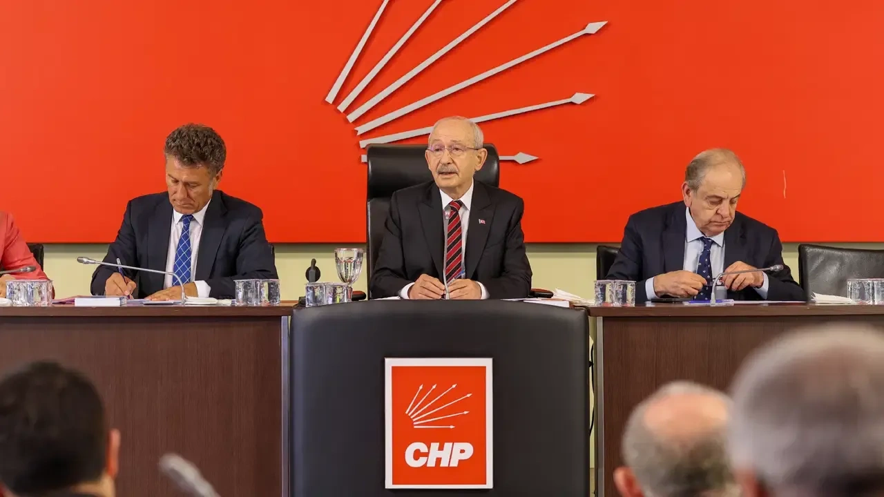 CHP'de kritik 24 saat: İzmir İl Başkanı Güç'ün ihracı masada!