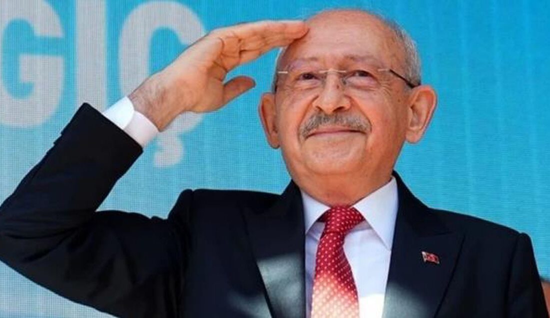 CHP'de 38. Olağan Kurultay'ın iptal edilmesinin ardından göreve iade edilen