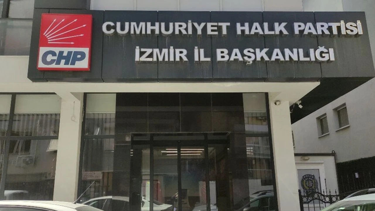 CHP İzmir’de "Olağanüstü Kurultay" seferberliği: Delegelere imza teşkilata 'alternatif bina' talimatı