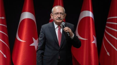 DEMOKRAT GÜNDEM-CANLI ANLATIM-Mutlak butlan kararıyla Genel Başkanlık koltuğuna tekrar oturan