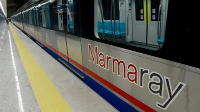 Marmaray Suadiye durağında bir kişinin intihar girişiminde bulunması üzerine istasyonda