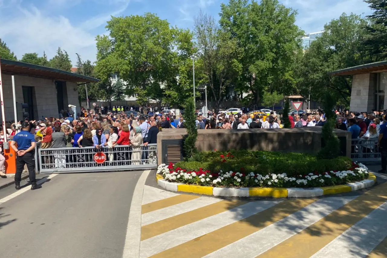 Kılıçdaroğlu CHP Grup Toplantısı'na katılmaktan vaz mı geçti?: Danışmanından 'iptal yok' açıklaması