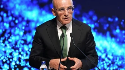 Hazine ve Maliye Bakanı Mehmet Şimşek, İngiltere’nin başkenti Londra’da uluslararası