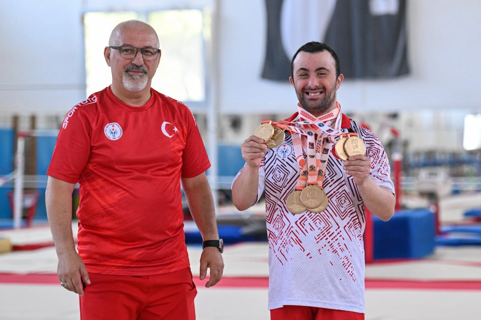 İzmir Büyükşehir Belediye Spor Kulübü’nün down sendromlu milli sporcusu Alper