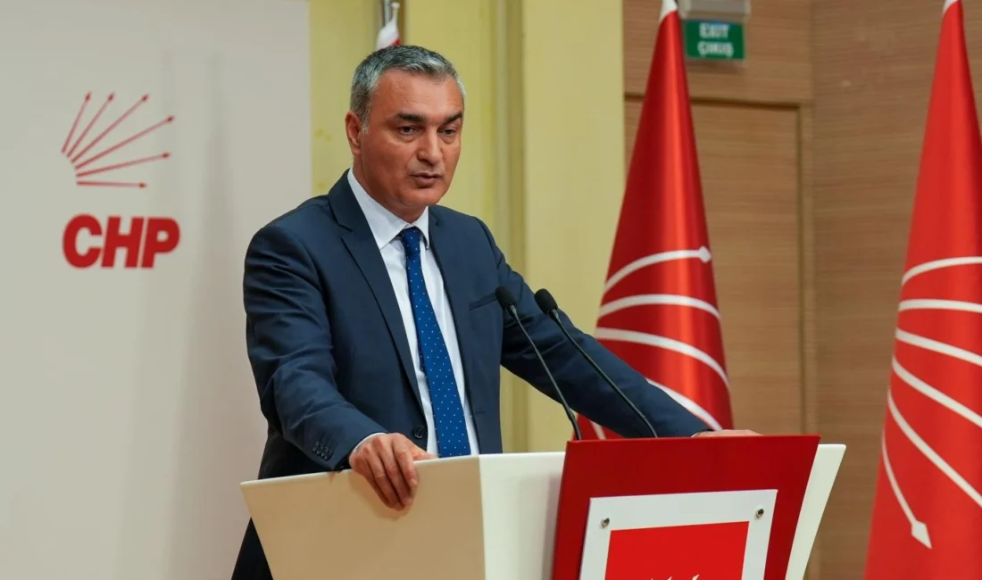 CHP’de "mutlak butlan" kararıyla başlayan liderlik krizi, muhalif delegelerin partiyi