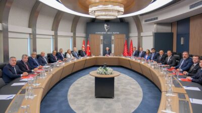 "Mutlak butlan" kararıyla koltuğa dönen Kemal Kılıçdaroğlu yönetimindeki CHP'de sular