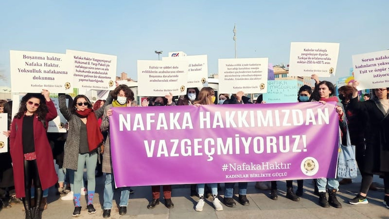 Sosyolog Zeliha Bürtek 'süresiz nafaka iptali' hakkında yazdı