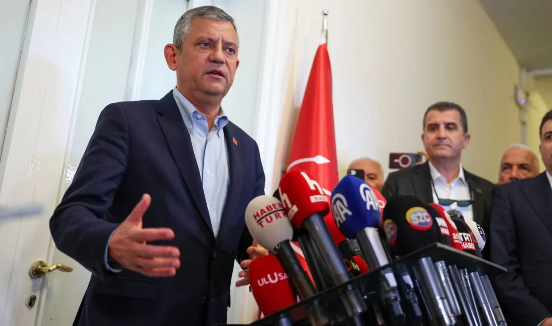 Özgür Özel, yeni bir parti kuracağı yönündeki kulis iddialarına 