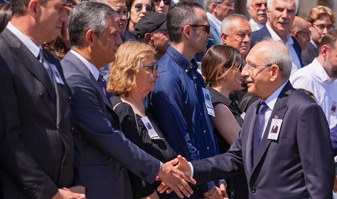 Özgür Özel ile Kemal Kılıçdaroğlu, hayatını kaybeden eski milletvekili Orhan
