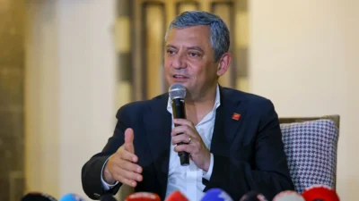 Özgür Özel, partide yaşanan hukuki kriz ve "mutlak butlan" tartışmalarının