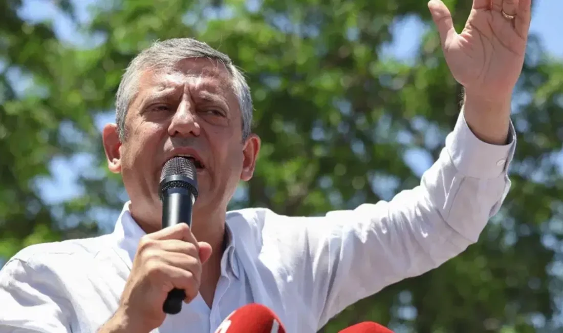 CHP'de yaşanan "mutlak butlan" ve yönetim krizinin ardından Gaziantep'te kalabalığa