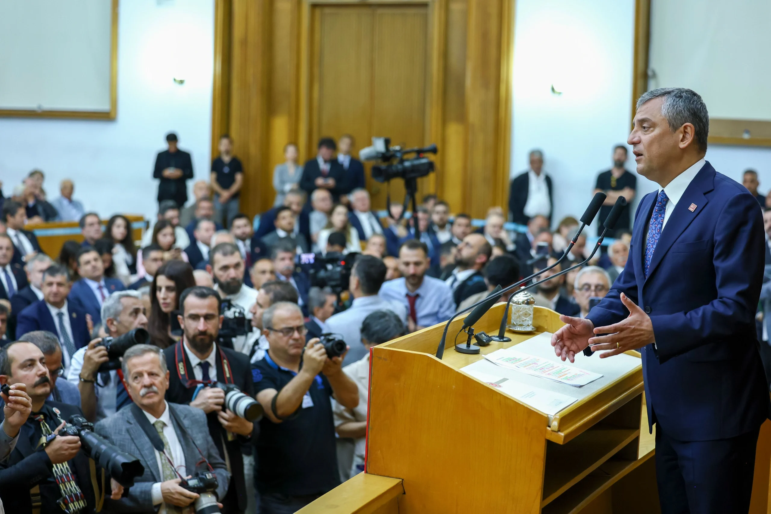 Özgür Özel Grup Toplantısında konuştu: "Mesele CHP meselesi değil; Erdoğan'ı rakipsizleştirme meselesi"