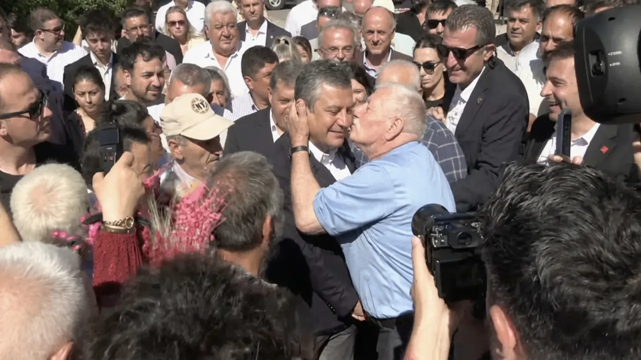Özgür Özel’in İzmir programının ilk durağı olan Bayındır'da, parti içinde