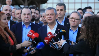 Özgür Özel, Olağanüstü Kurultay'ın toplanması için delegeler nezdinde resmi imza
