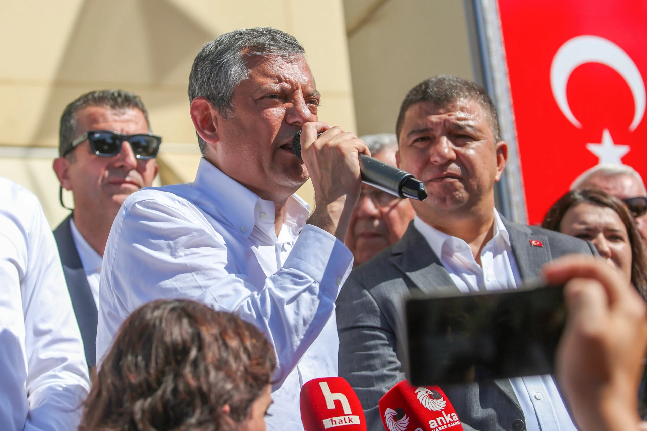 Özgür Özel Tire’de: "Butlancıdır ondan hayır gelmez"