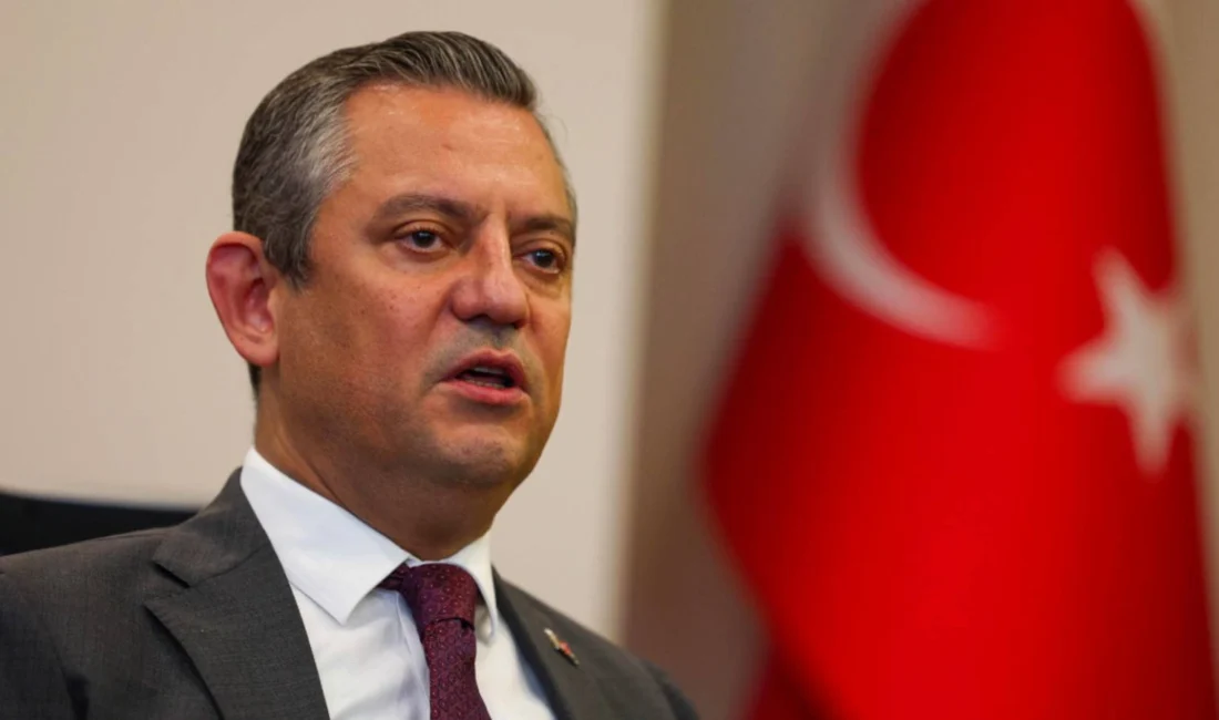 CHP'de yaşanan idari ve hukuki krizin ardından İzmir'deki ilçe ve