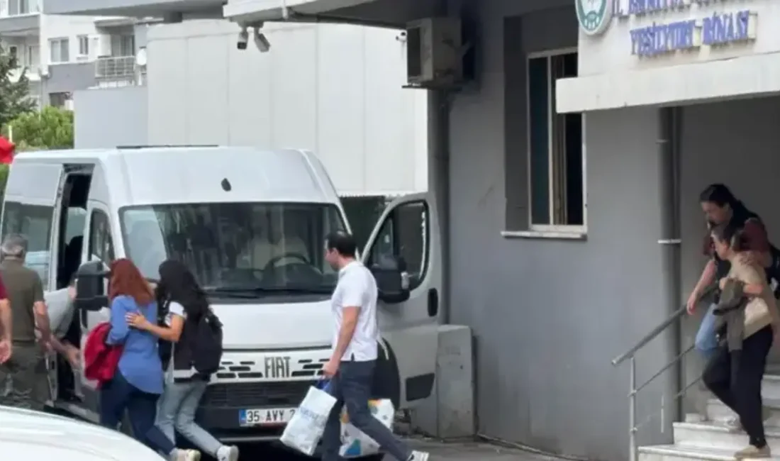 İzmir'de Seferihisar Belediyesi'ne yönelik düzenlenen operasyonda, aralarında Belediye Başkan Yardımcısı