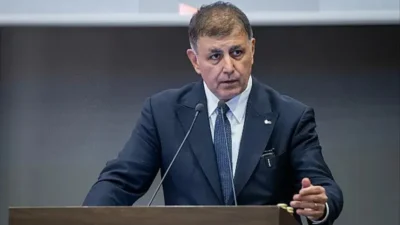 CHP’den “mutlak butlan” krizinin ardından istifa eden İzmir Büyükşehir Belediye
