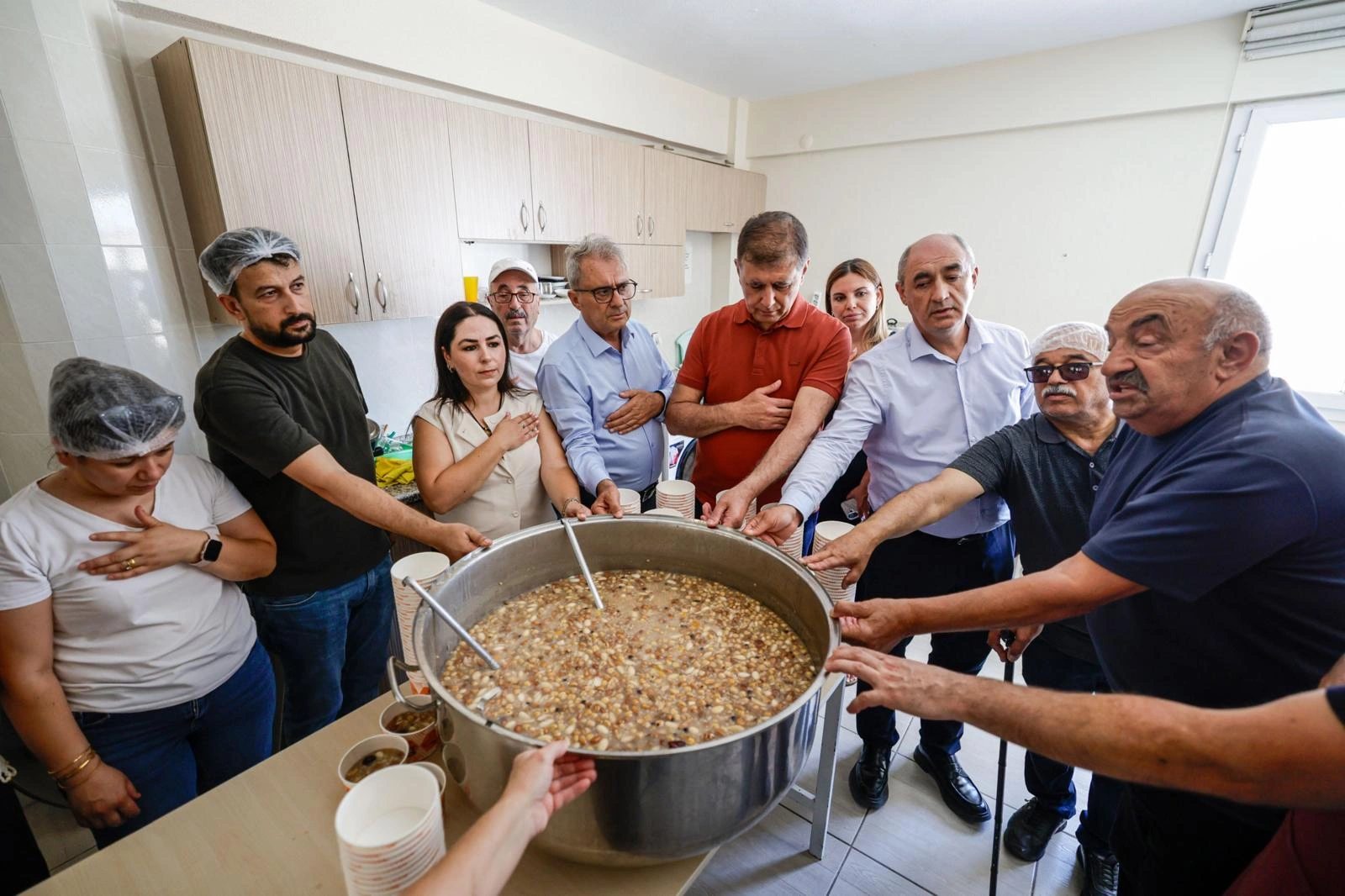 Başkan Tugay’dan Muharrem ayında birlik çağrısı: "Vicdanımıza ayna tutunca gerçeği görürüz"