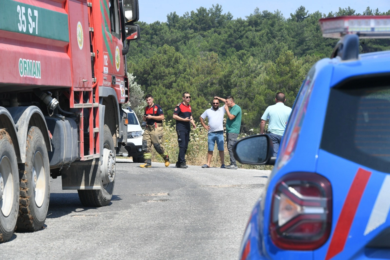 Urla Balıklova’da orman yangını alarmı