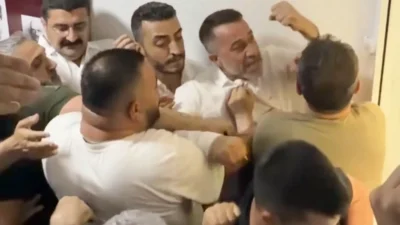 İzmir İl Başkanlığı'nda dün gece tam anlamıyla bir arbede yaşandı.