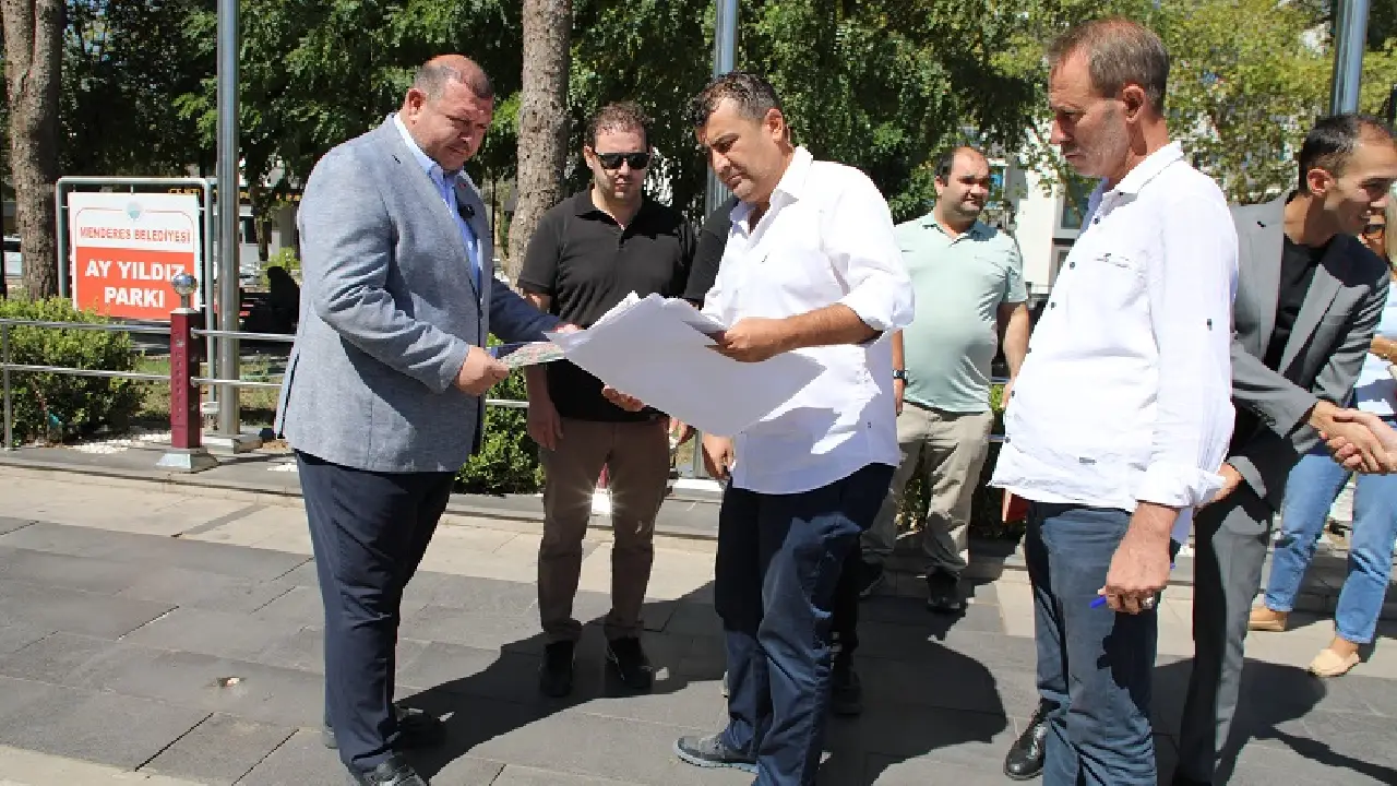 Başkan Çiçek sokakta, vatandaşla iç içe: "Benim odağım hizmet"