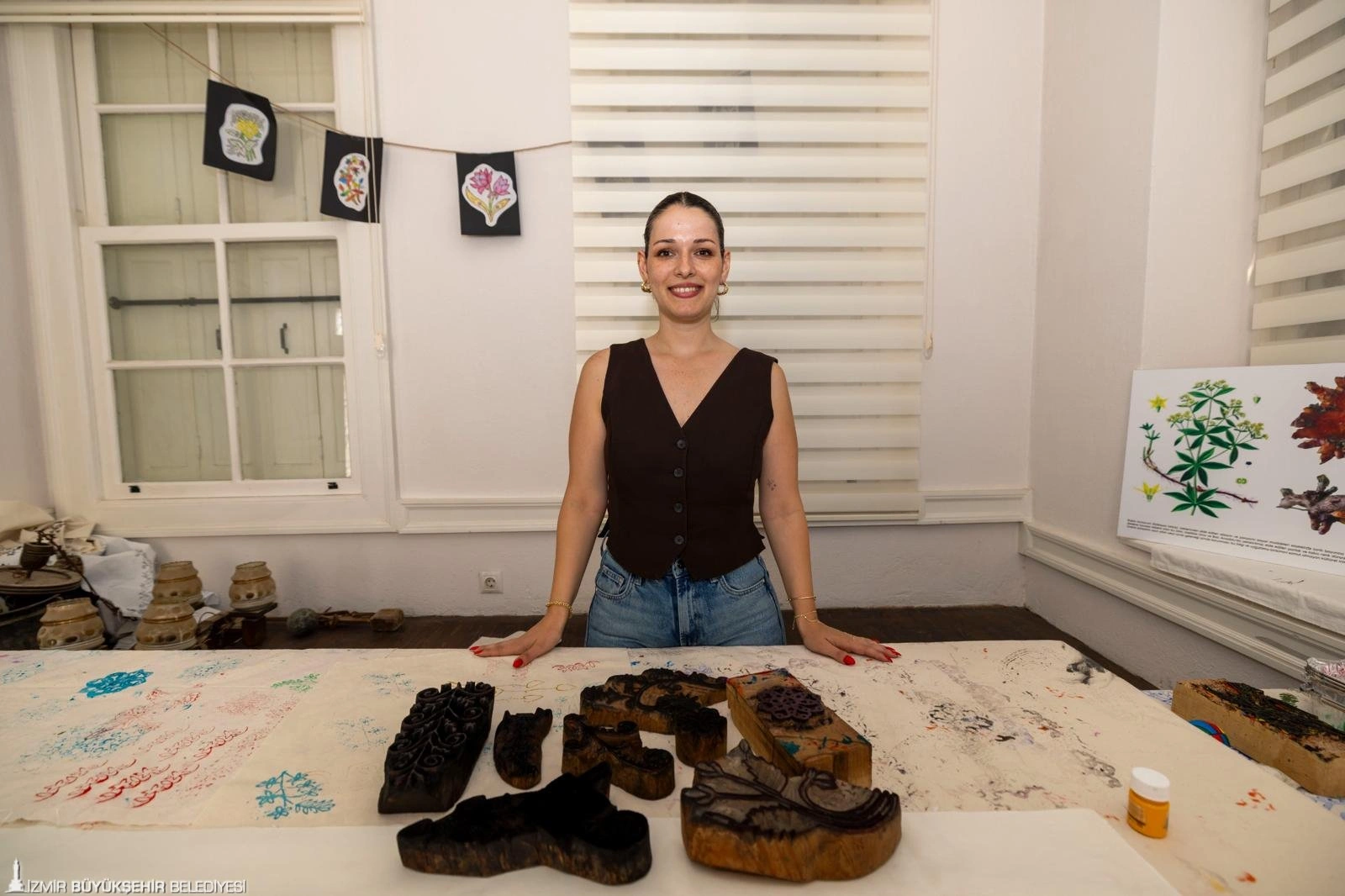 100 yıllık kalıplar yeniden iz bırakıyor: İzmir Kırmızısı'nın sırrı Basmane'de ortaya çıktı