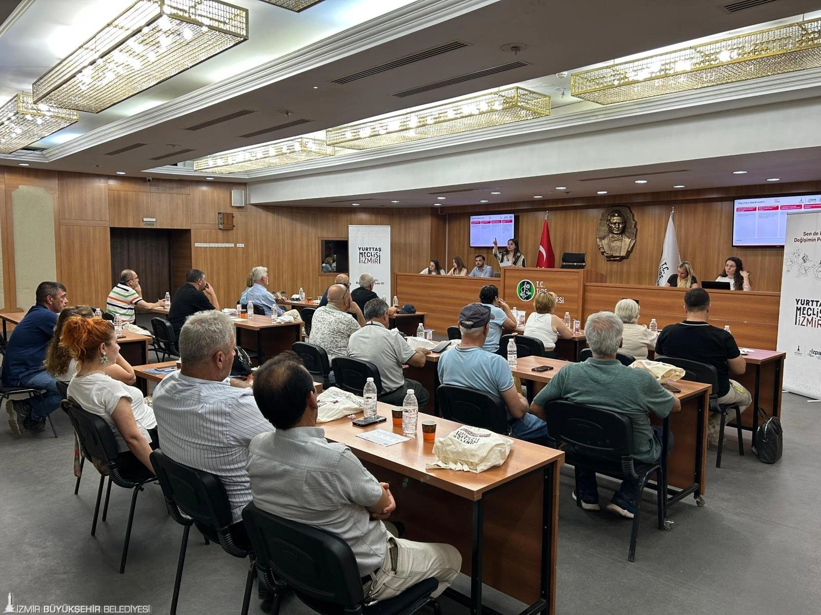 Yurttaşlar karar veriyor, İzmir’in geleceği şekilleniyor: 79 öneri onaylandı 3 Yurttaşlar karar veriyor, İzmir’in geleceği şekilleniyor: 79 öneri onaylandı