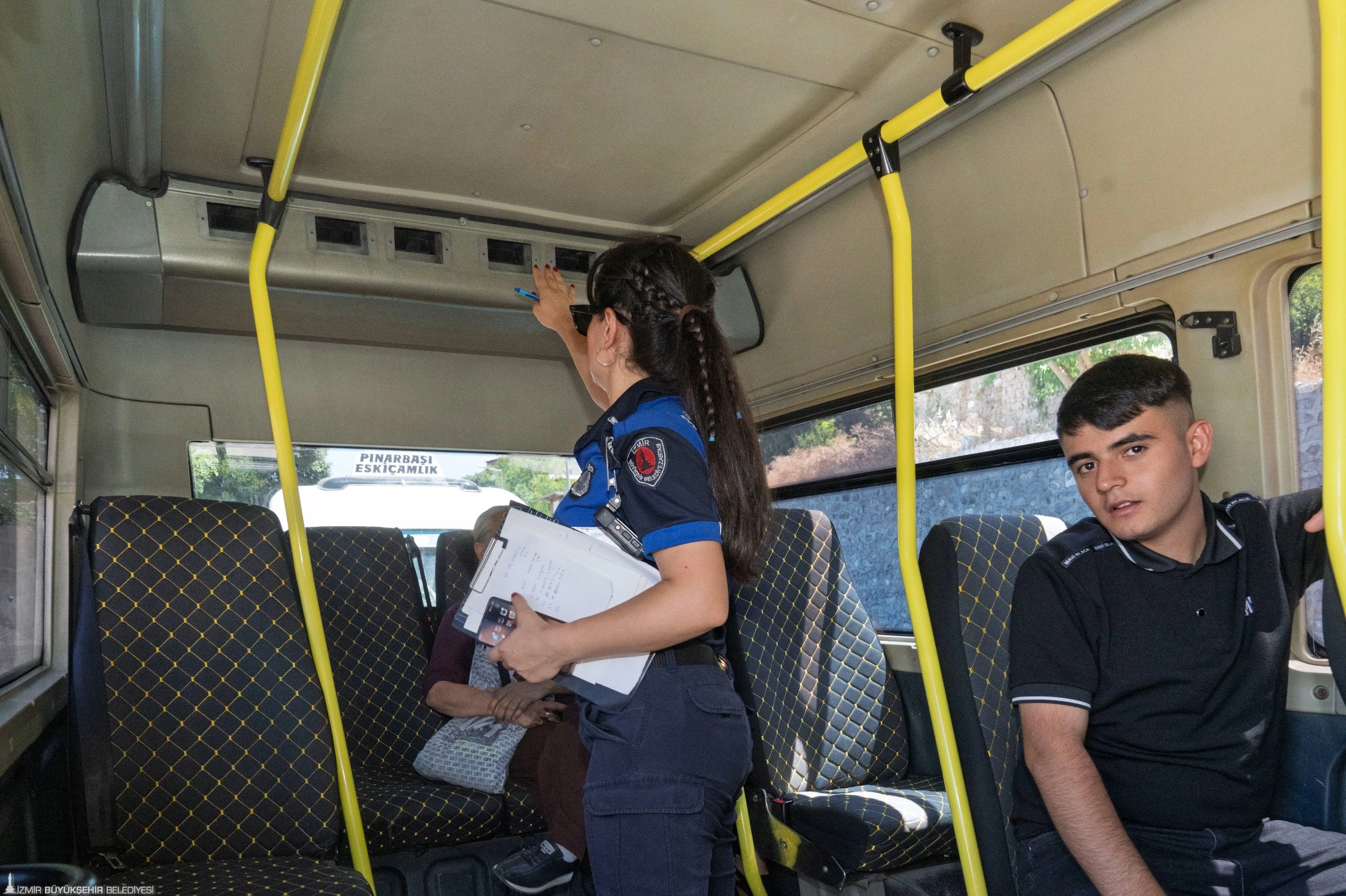 İzmir’de ticari araçlara klima denetimi: Kaçışı yok, GPS ile izleniyorlar 3 İzmir’de ticari araçlara klima denetimi: Kaçışı yok, GPS ile izleniyorlar