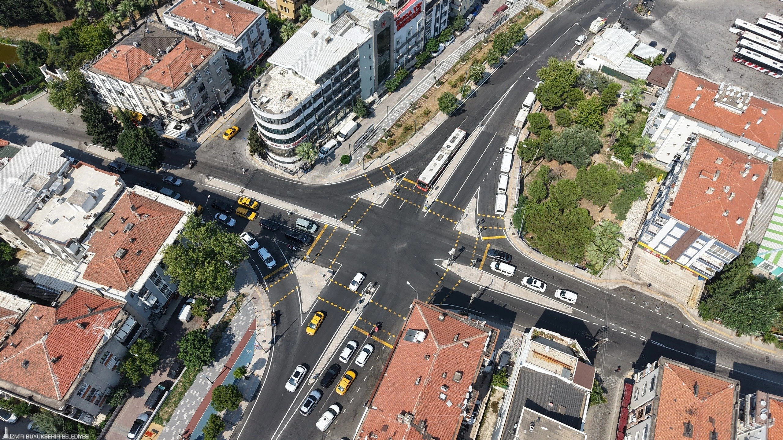 Cemil Şeboy Caddesi yenilendi: Büyükşehirden Buca'ya dev dokunuş