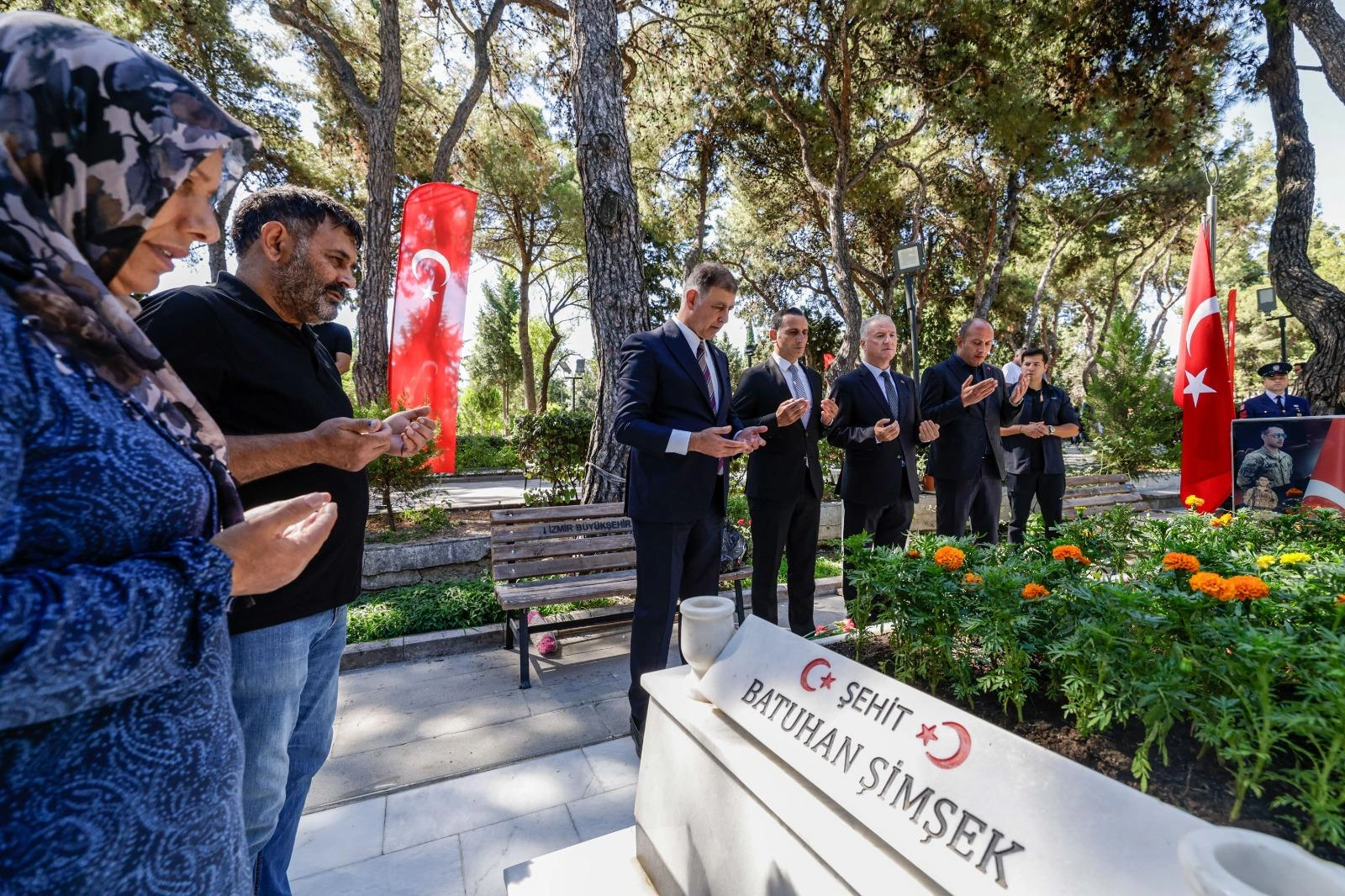 15 Temmuz şehitleri İzmir’de dualarla anıldı: Kadifekale’de demokrasi sözü