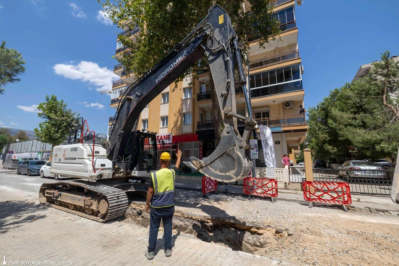 İzmir'in kuzey aksına 750 milyonluk altyapı yatırımı