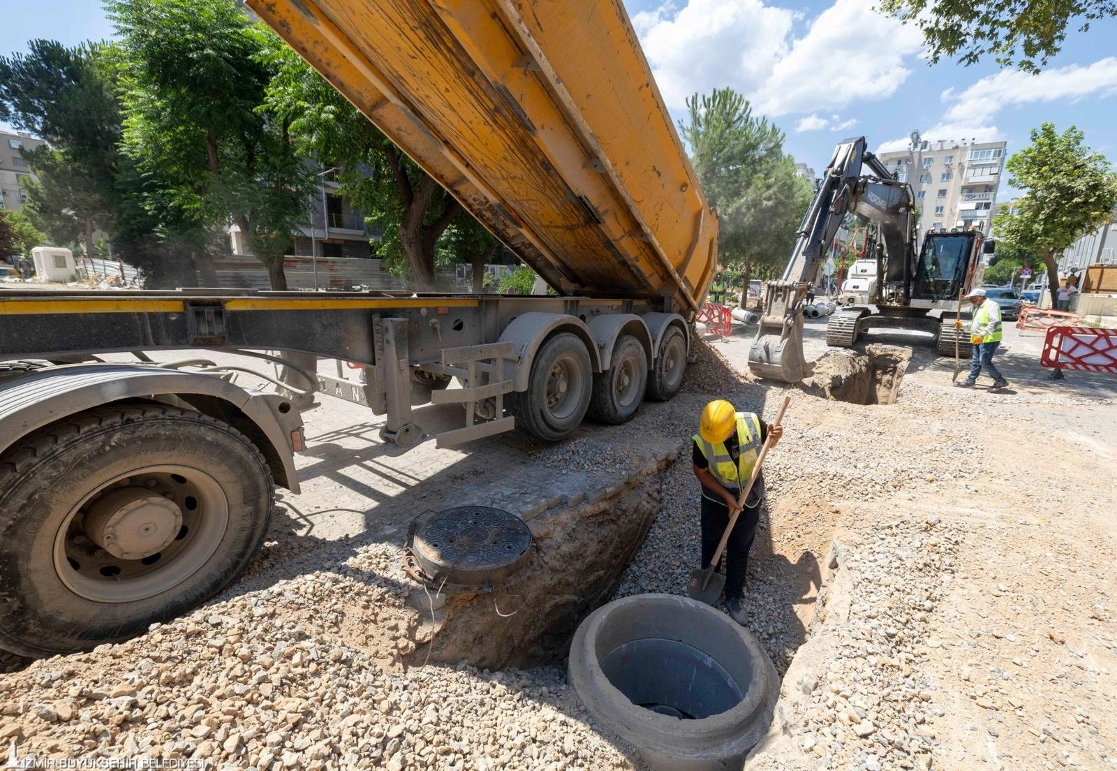 İzmir'in kuzey aksına 750 milyonluk altyapı yatırımı