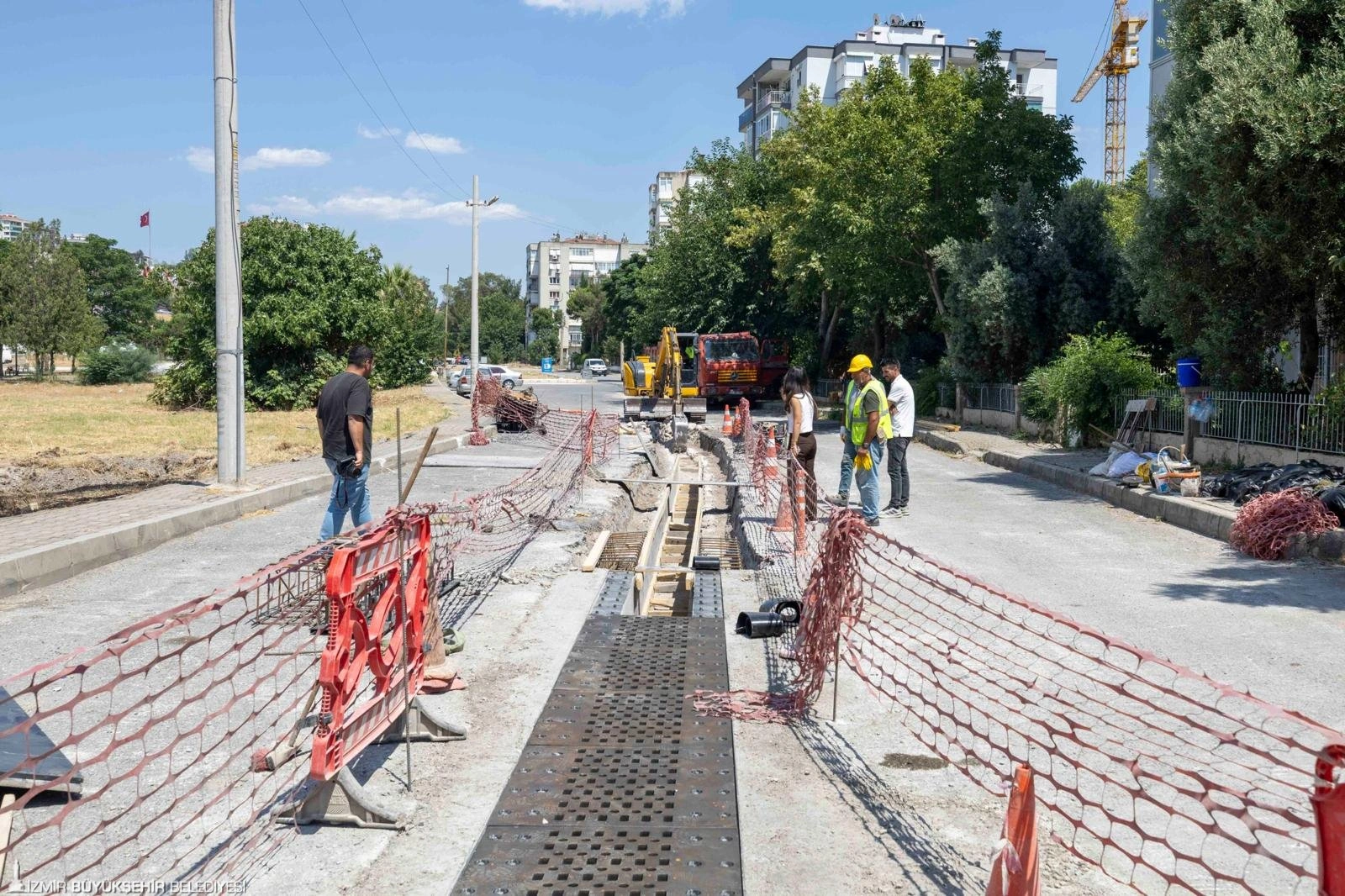 İzmir'in kuzey aksına 750 milyonluk altyapı yatırımı