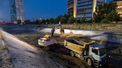 İzmir Büyükşehir Belediyesi İZSU Genel Müdürlüğü, yaz sıcaklarıyla birlikte kent