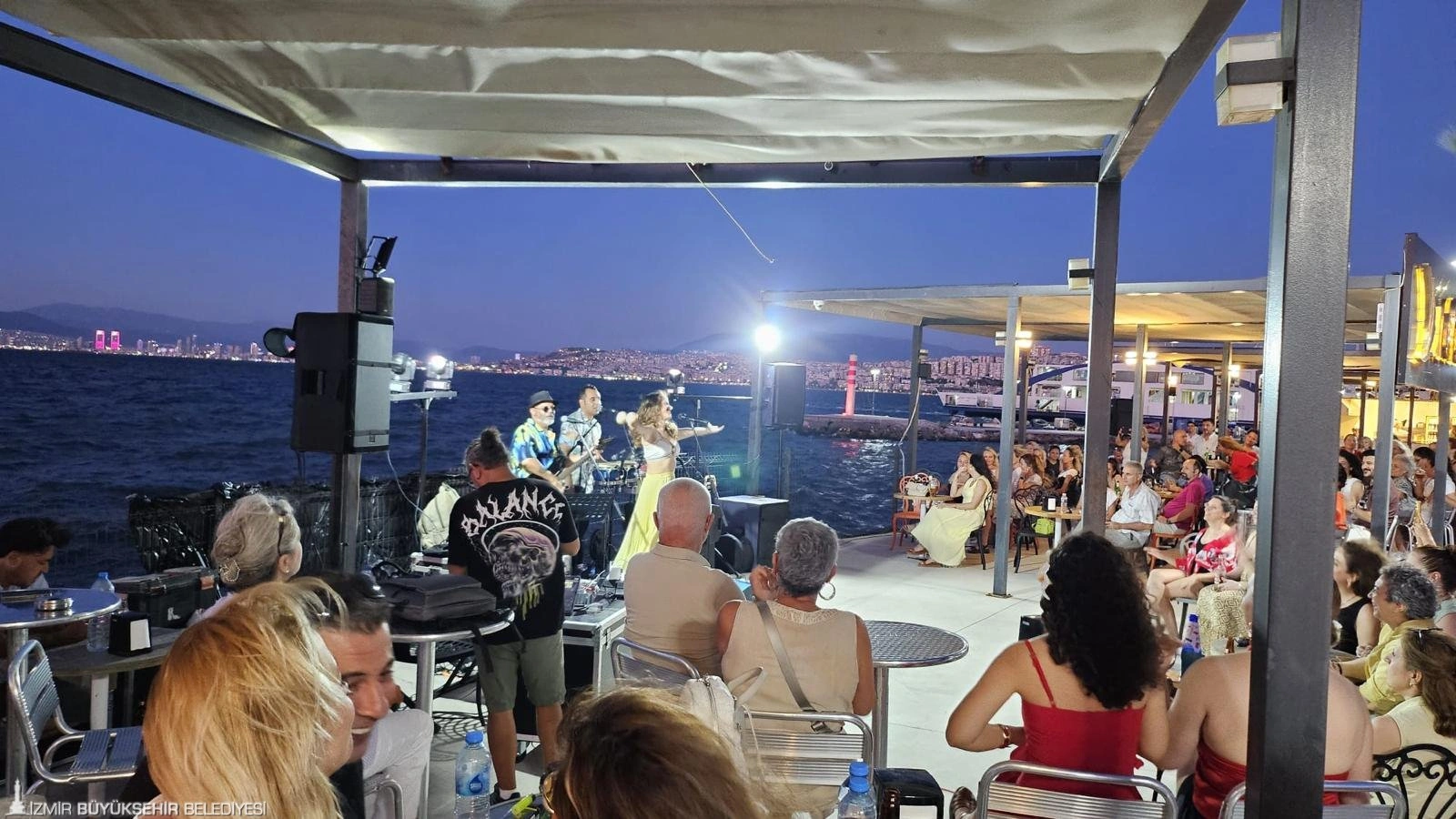 İzmir Marina’da ritim, deniz ve müzik bir arada