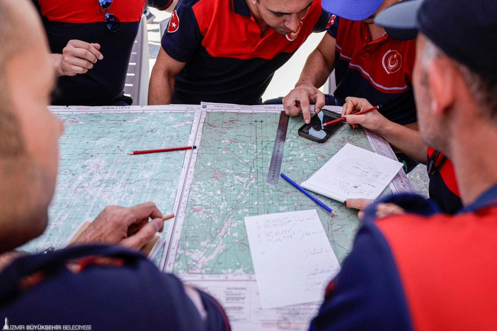 İzmir İtfaiyesi'nde afet seferberliği: Deprem anında zaman kaybına son