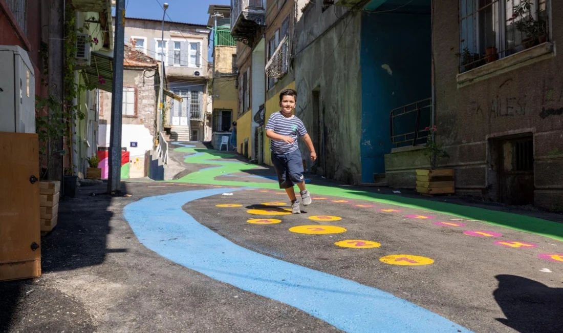 İzmir Büyükşehir Belediyesi, UNICEF Türkiye ve Ege Sağlık Vakfı iş