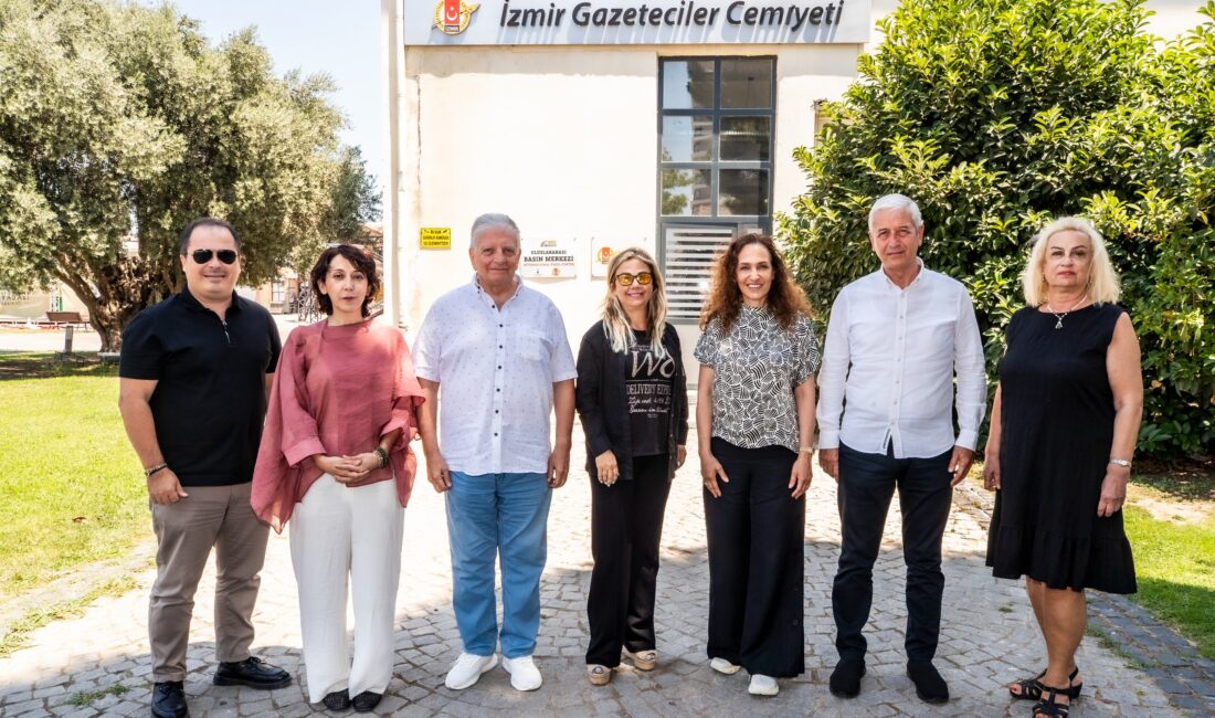 Karşıyaka Belediye Başkanı Yıldız Ünsal, İzmir Gazeteciler Cemiyeti'ni (İGC) ziyaret