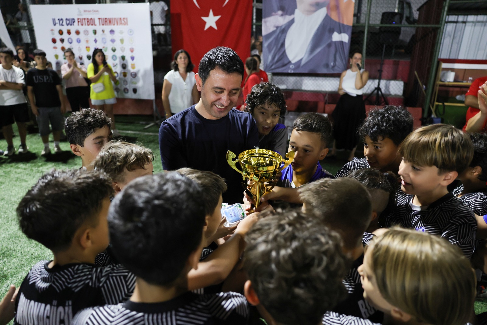 Ege'nin minik yetenekleri Bayraklı'da buluştu! 80 takım ve 1600 sporcunun