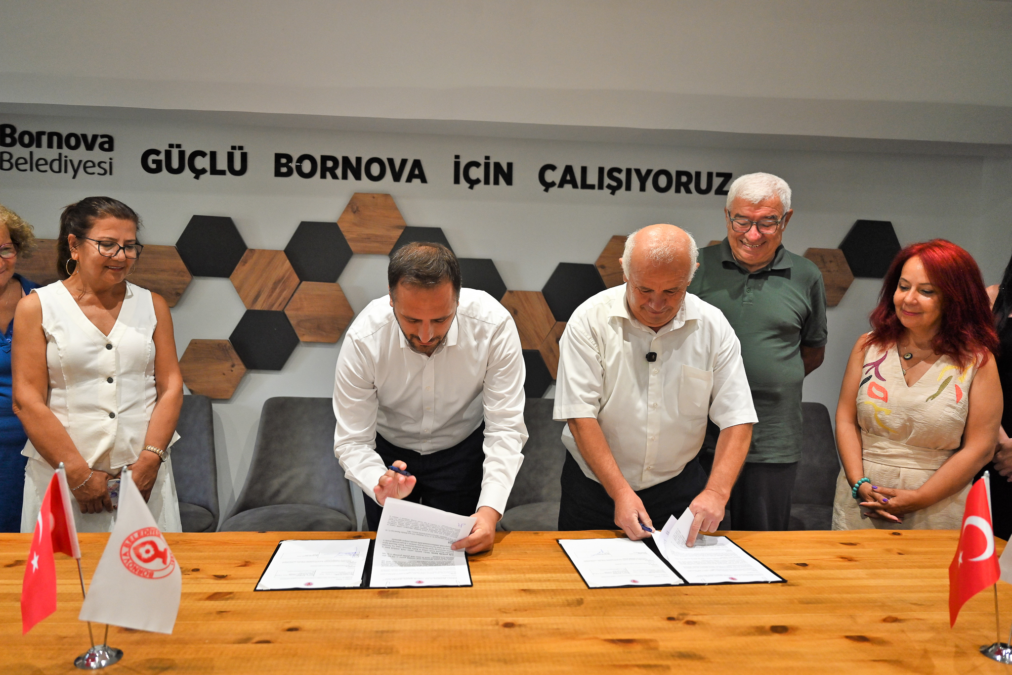 Bornova'nın çınarları kampüse iniyor, tecrübe eğitimle buluşuyor! Bornova Belediyesi ile