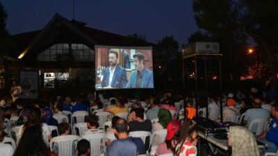 Bornova Belediyesi, Temmuz ayı boyunca düzenleyeceği Açık Hava Sineması Yaz
