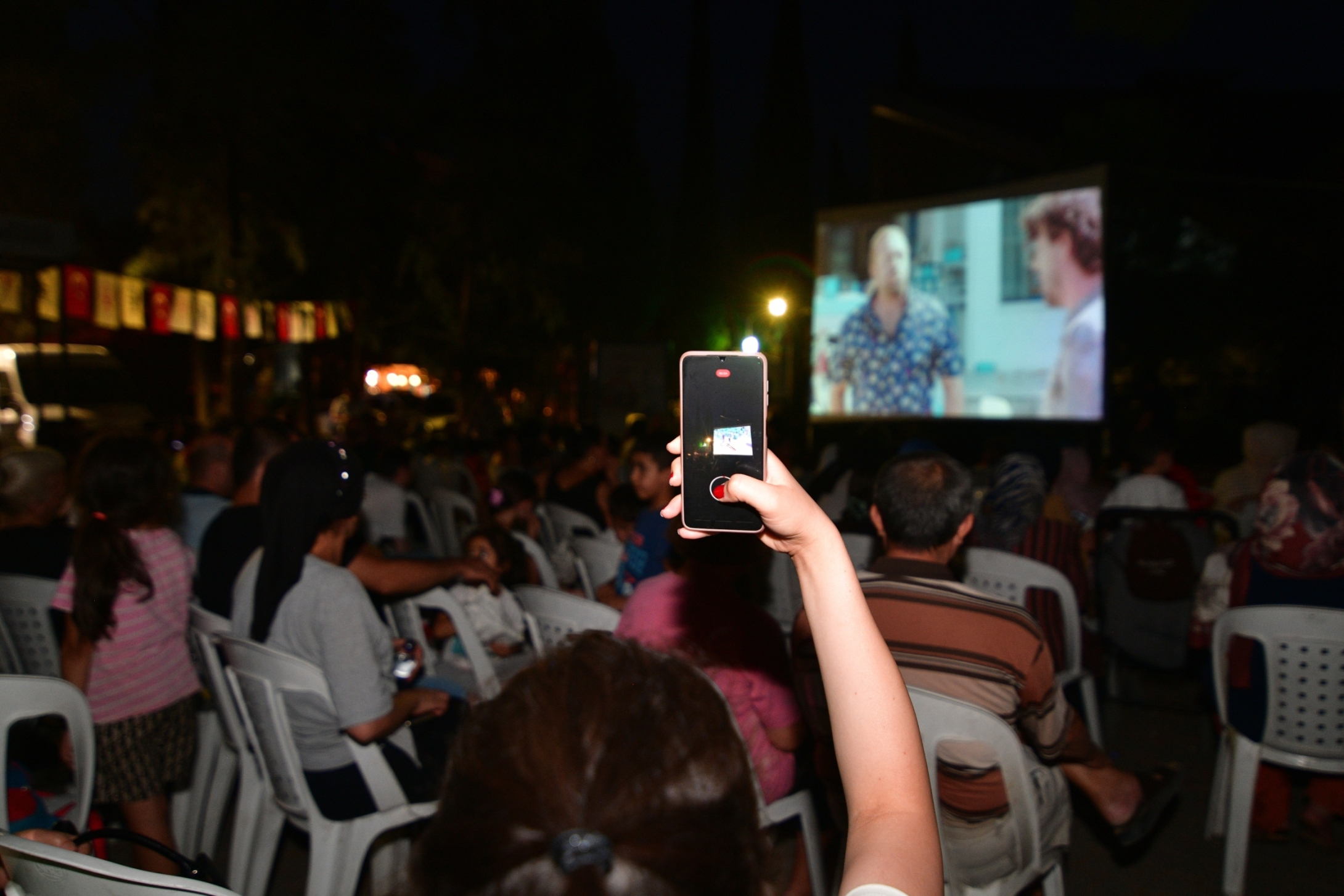 Bornova'da açık hava sinema keyfi başlıyor