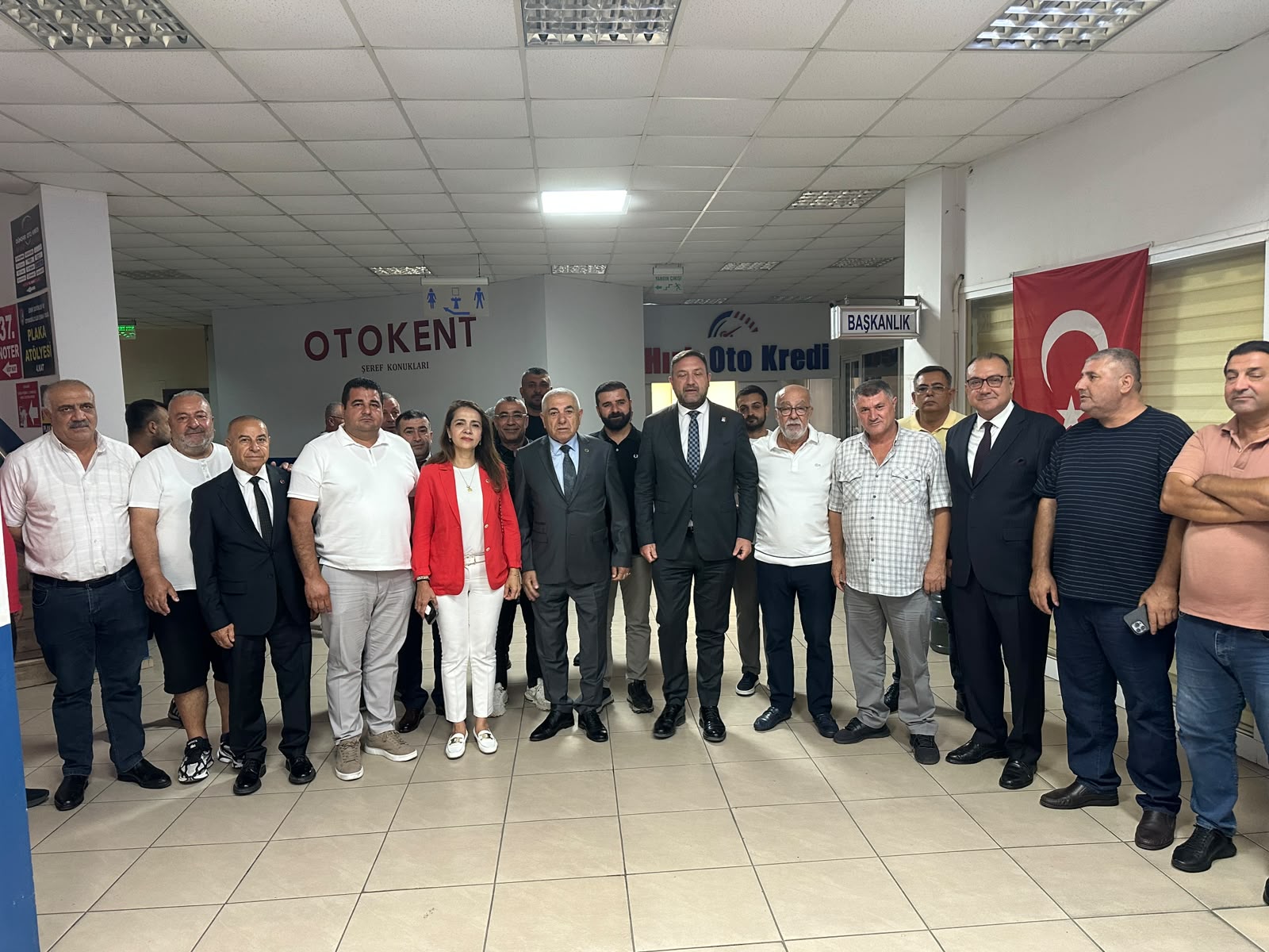 CHP Genel Başkan Yardımcısı İlgezdi İzmir’de sahaya indi