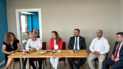 CHP Genel Başkan Yardımcısı Gamze Akkuş İlgezdi ve CHP İzmir