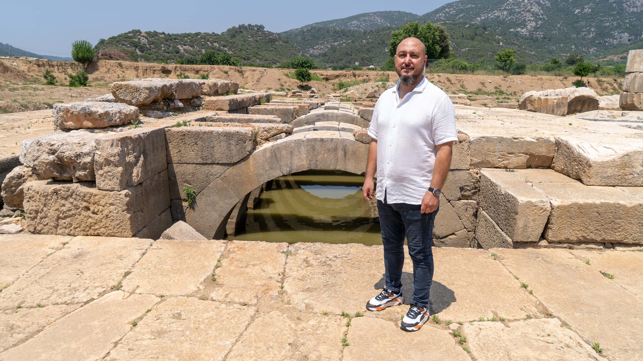Dünya Homeros'u konuşurken gözler İzmir'e çevrildi