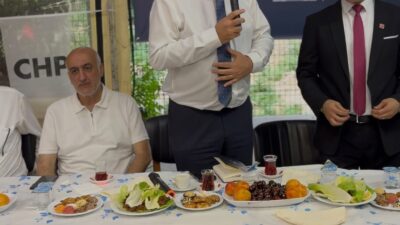 Kemal Kılıçdaroğlu yönetimindeki Cumhuriyet Halk Partisi İzmir İl Başkanı Utku