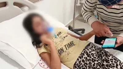 Aksaray'da özel gereksinimli bir genç kız ve annesi, komşularının "Mahallede