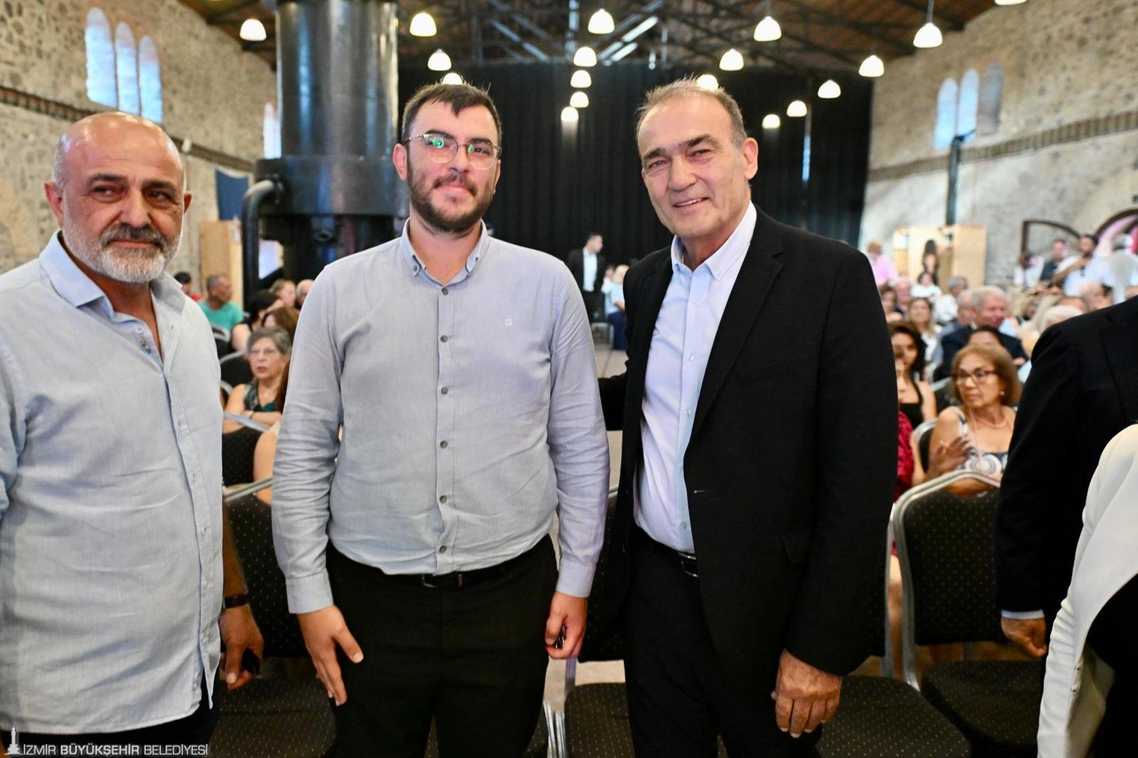 İzmir Gazeteciler Cemiyeti 80.'inci yaşını dayanışma ve ödüllerle kutladı