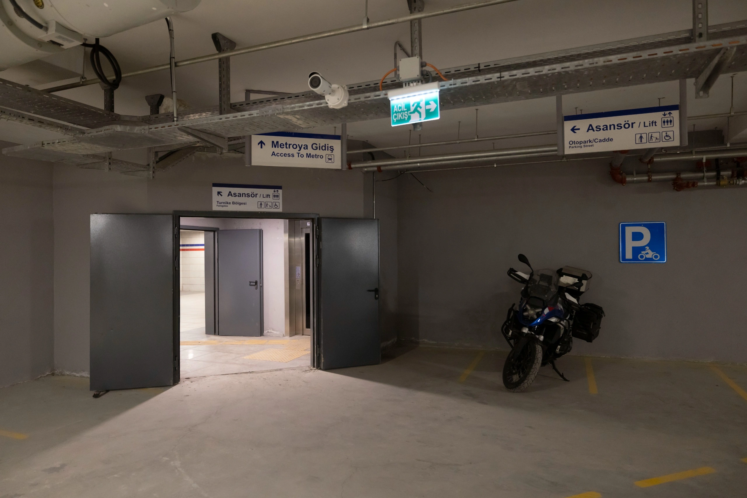 “Aracını bırak, metroya atla!" Balçova'da trafik çilesini bitiren otopark hamlesi hizmette!